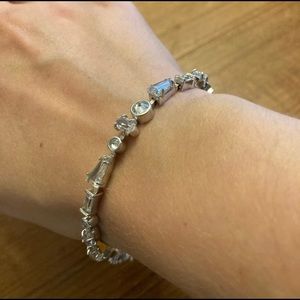 Silver Kendra Scott bracelet *missing 2 stones*